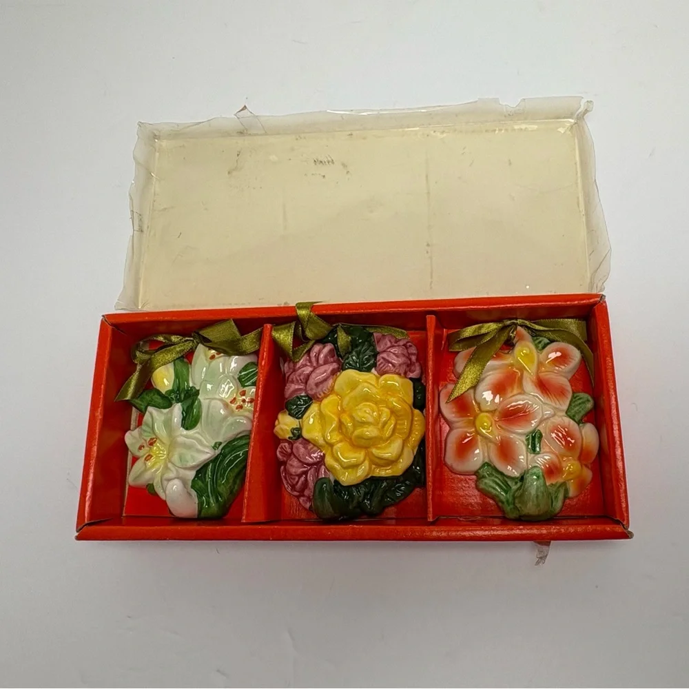 Vintage Floral Ceramic Wall Art Hooks in Original Box